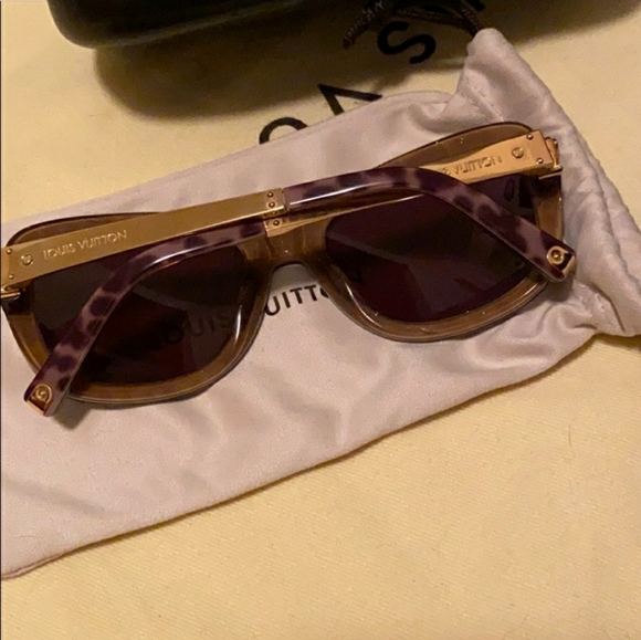 Leapard Louis Vuitton Sunglasses - Picture 6 of 8